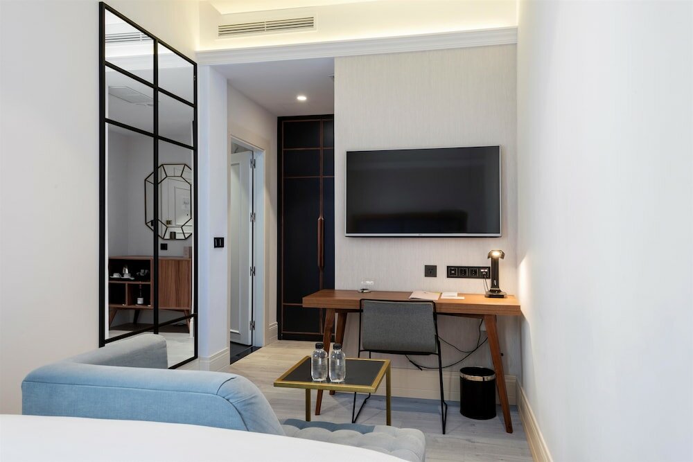 Фото DoubleTree by Hilton Madrid - Prado