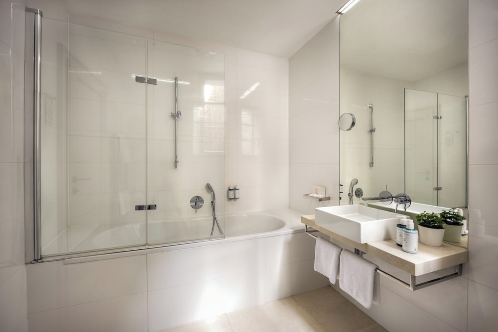 Фото Bishop's House