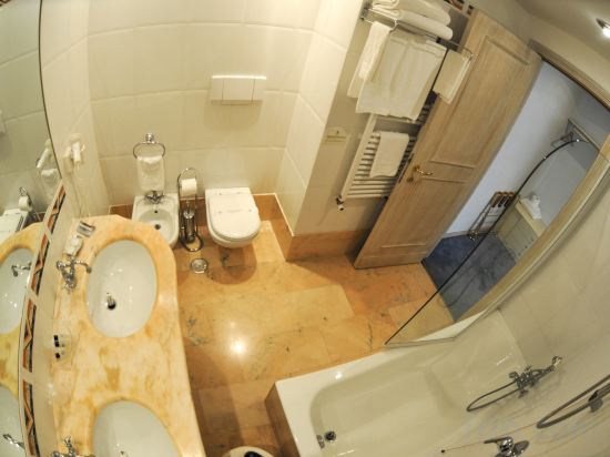 Фото Hotel de La Ville