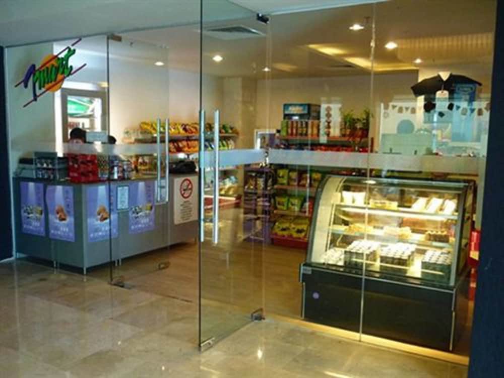 Фото Tower Regency Hotel & Apartments