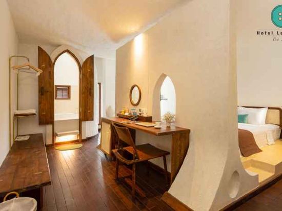 Фото Le Bouton Hotel