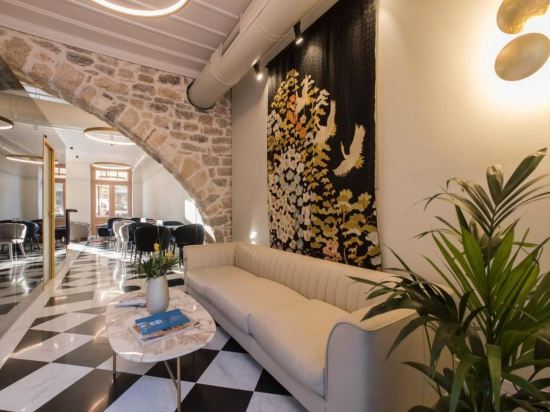 Фото Castellano Hotel & Suites