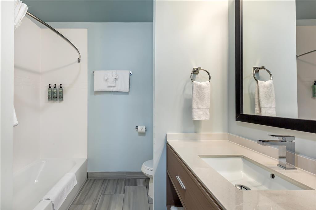Фото Manchester Inn and Suites