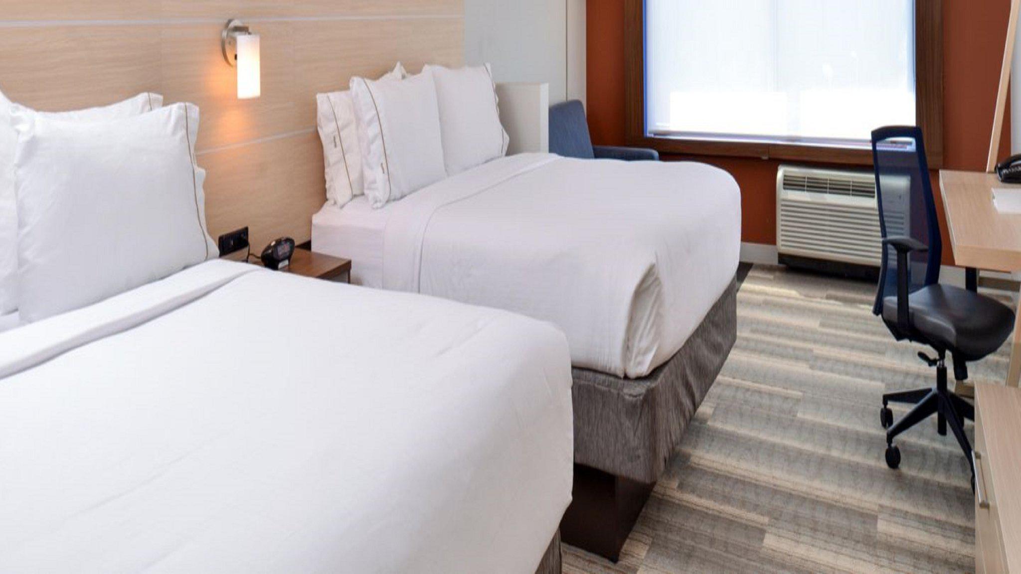 Фото Holiday Inn Express & Suites Southgate - Detroit Area, an Ihg Hotel