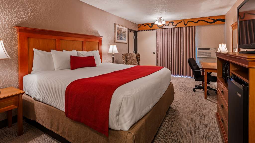 Фото Best Western Plus Rivershore Hotel
