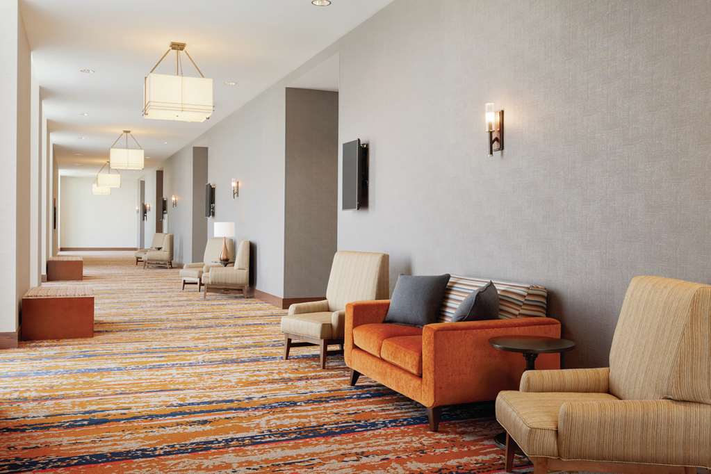 Фото Embassy Suites by Hilton South Jordan Salt Lake City