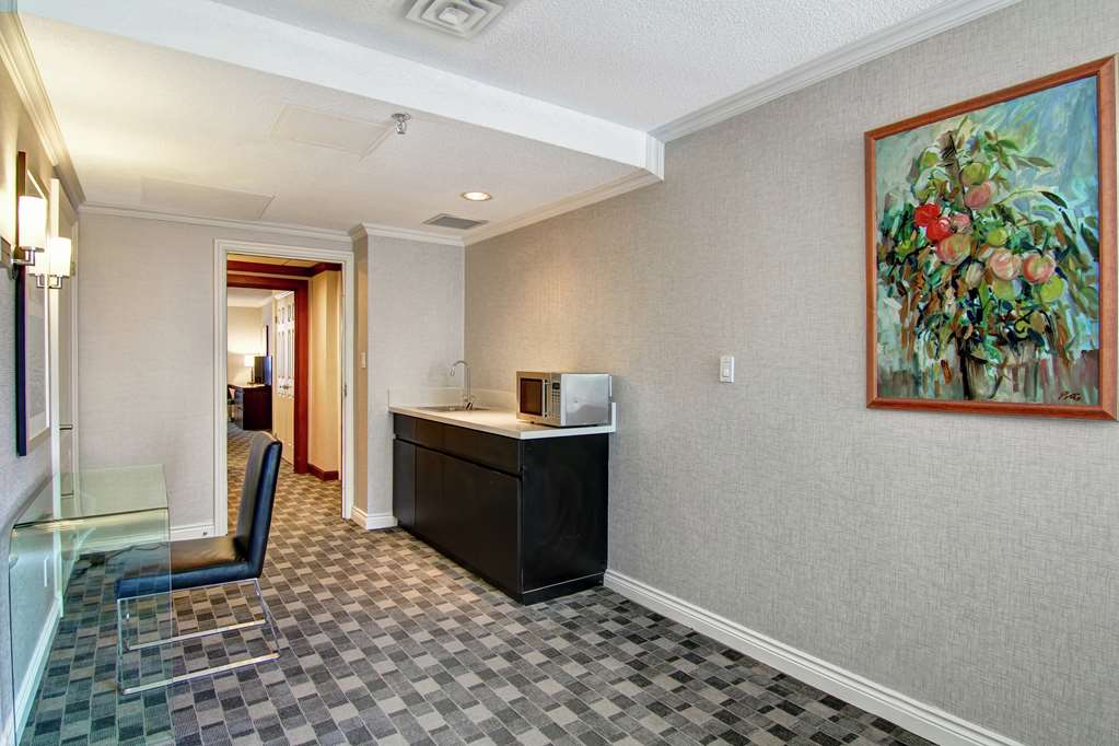 Фото DoubleTree by Hilton Hotel Toronto Downtown