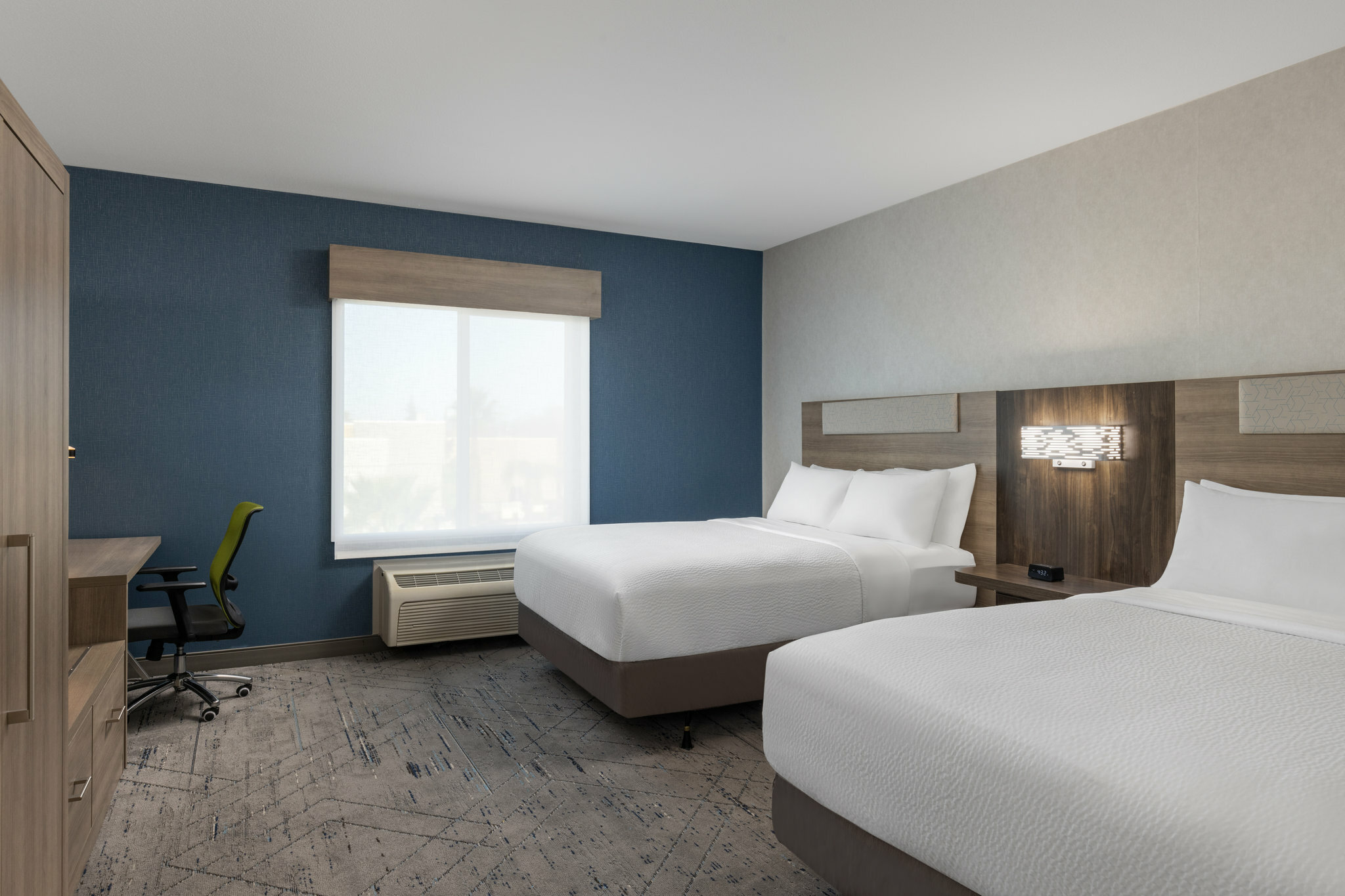 Фото Holiday Inn Express & Suites Sacramento Ne Cal Expo