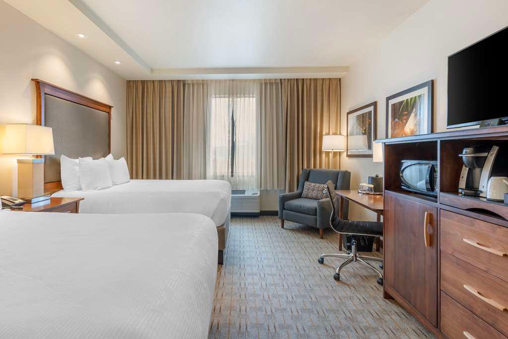 Фото Best Western Premier Boulder Falls Inn