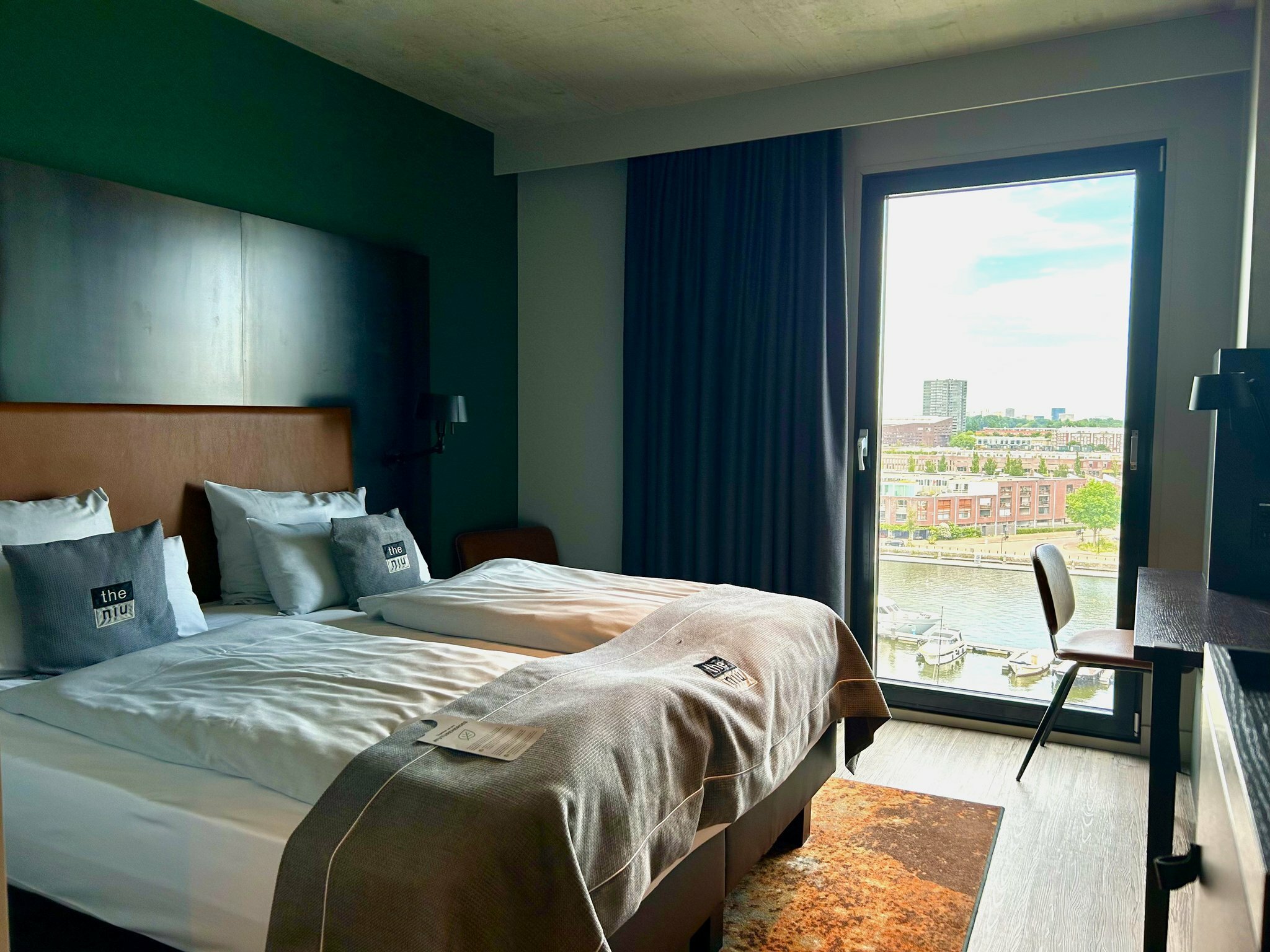 Фото The niu Fender