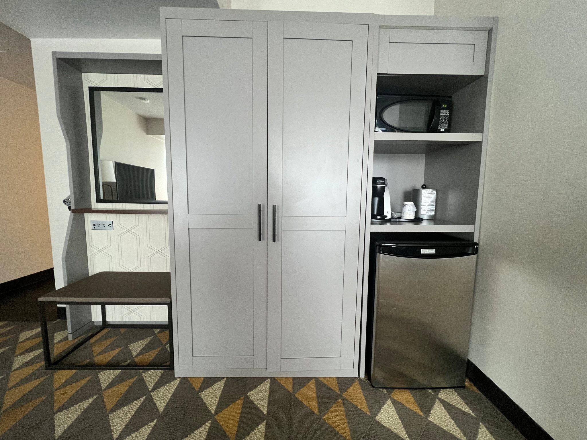 Фото Holiday Inn Toronto Airport East