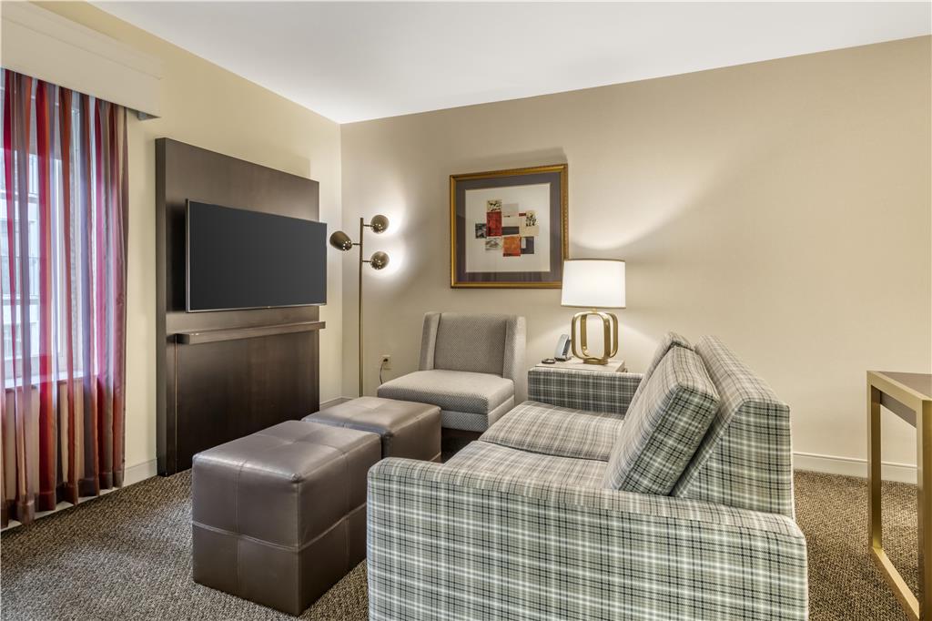 Фото Best Western Plus The Normandy Inn & Suites