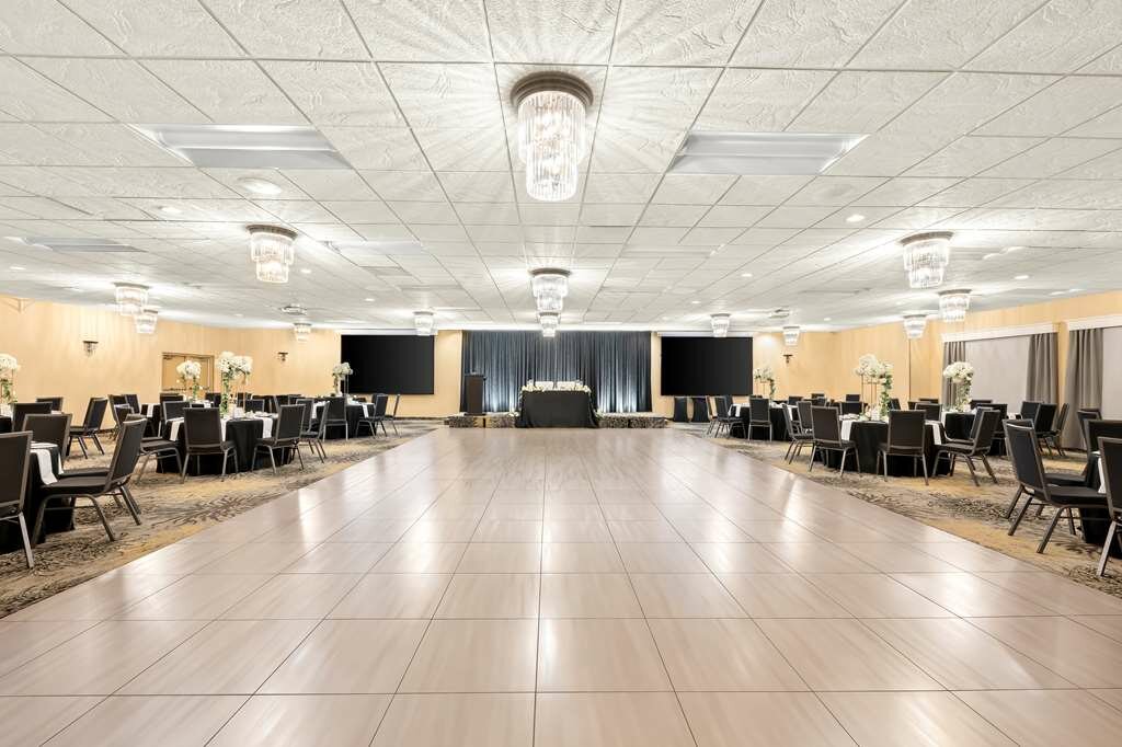 Фото Best Western Plus Nor'wester Hotel & Conference Centre