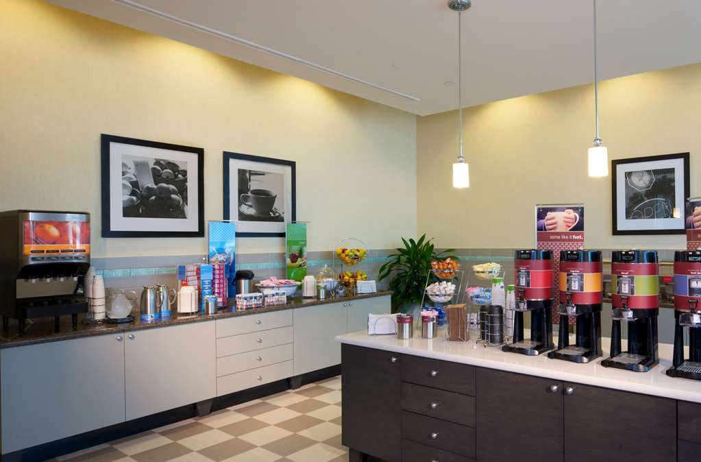 Фото Hampton Inn & Suites Miami/Brickell-Downtown, Fl