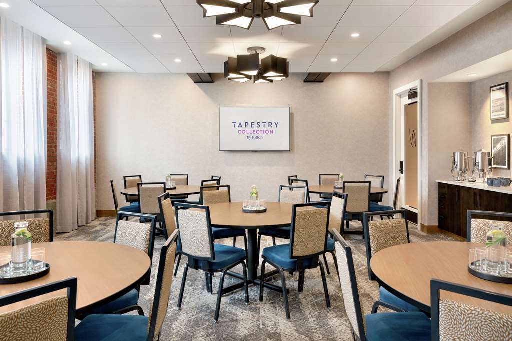 Фото The Wilbur Lititz, Tapestry Collection by Hilton