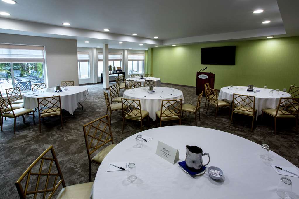 Фото Hilton Garden Inn New York/Staten Island