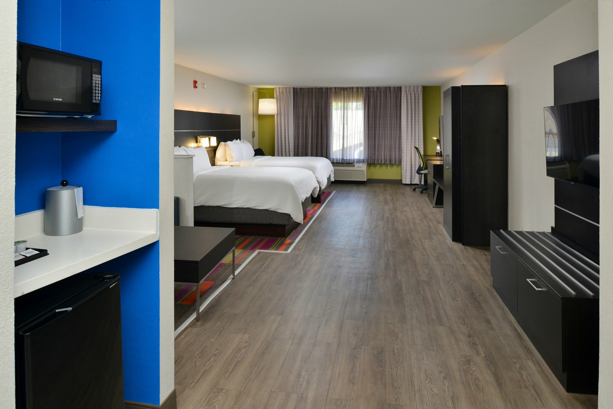 Фото Holiday Inn Express & Suites Carthage