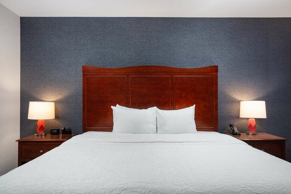 Фото Hampton Inn Medford