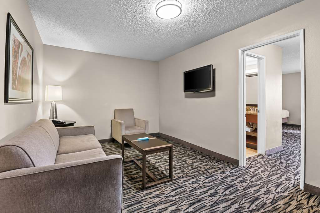 Фото Best Western Los Alamitos Inn & Suites