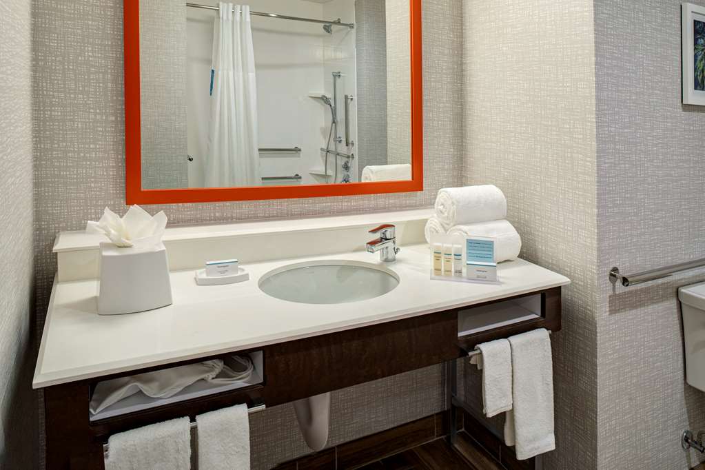 Фото Hampton Inn & Suites Indio