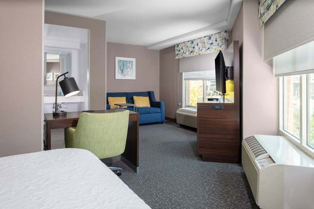 Фото Hampton Inn & Suites Arlington Crystal City Dca