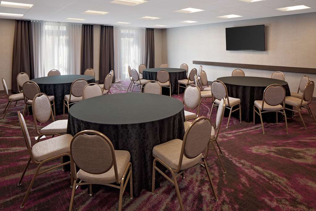 Фото Homewood Suites by Hilton Ronkonkoma