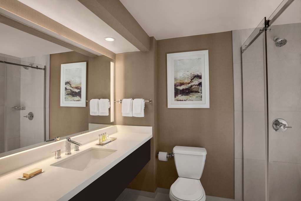 Фото DoubleTree by Hilton Los Angeles - Norwalk