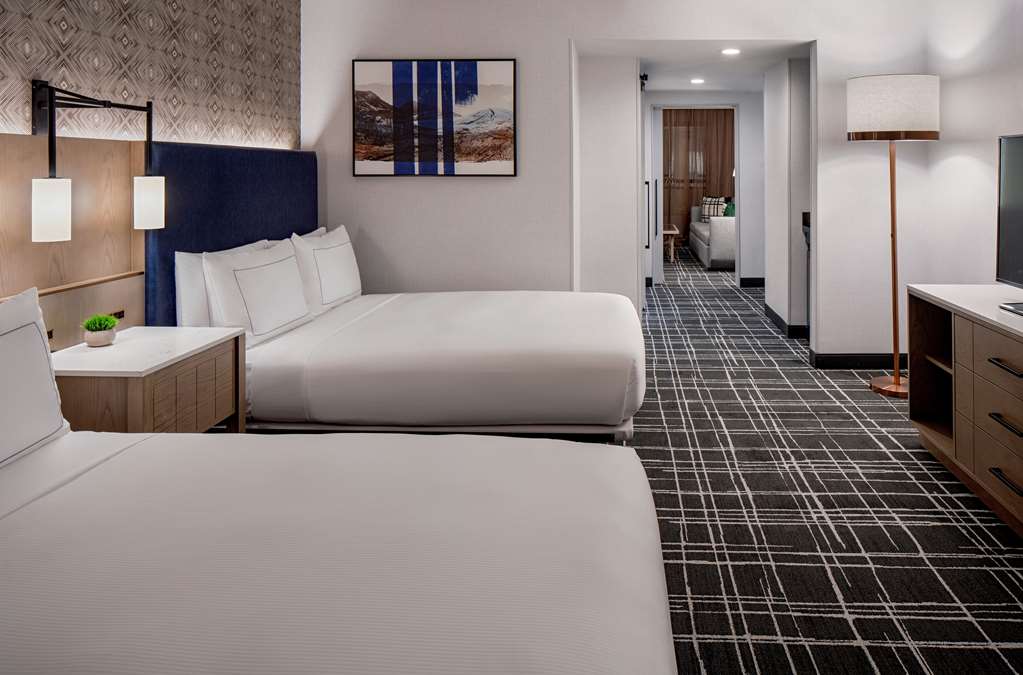 Фото DoubleTree Suites by Hilton Hotel Salt Lake City