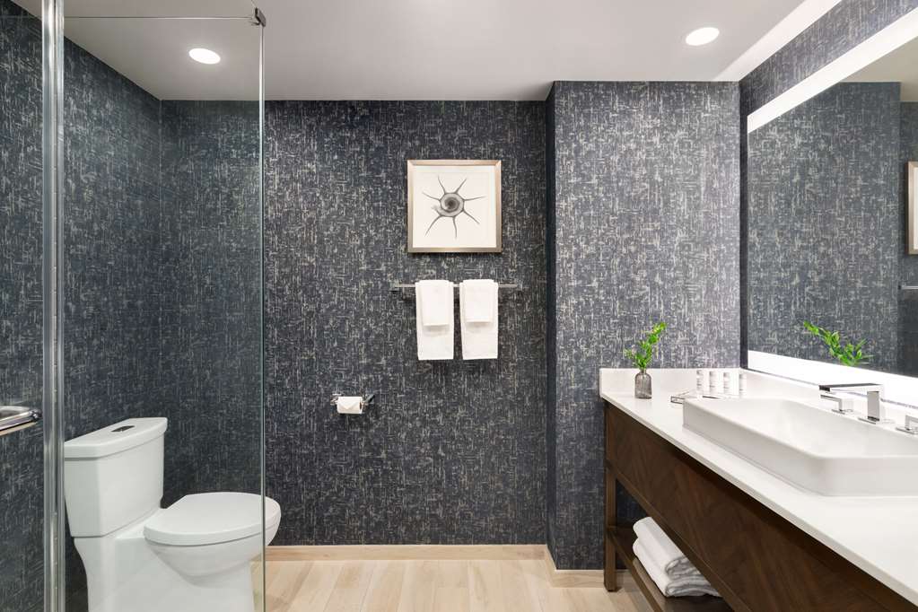 Фото Carte Hotel San Diego Downtown, Curio Collection by Hilton