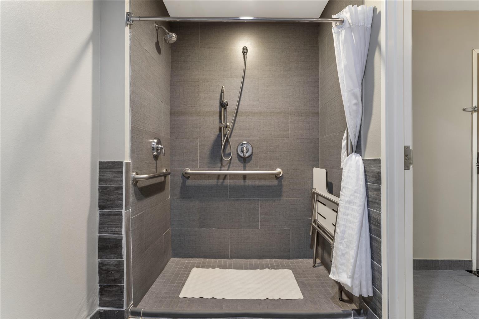 Фото Best Western Plus Laredo Inn & Suites