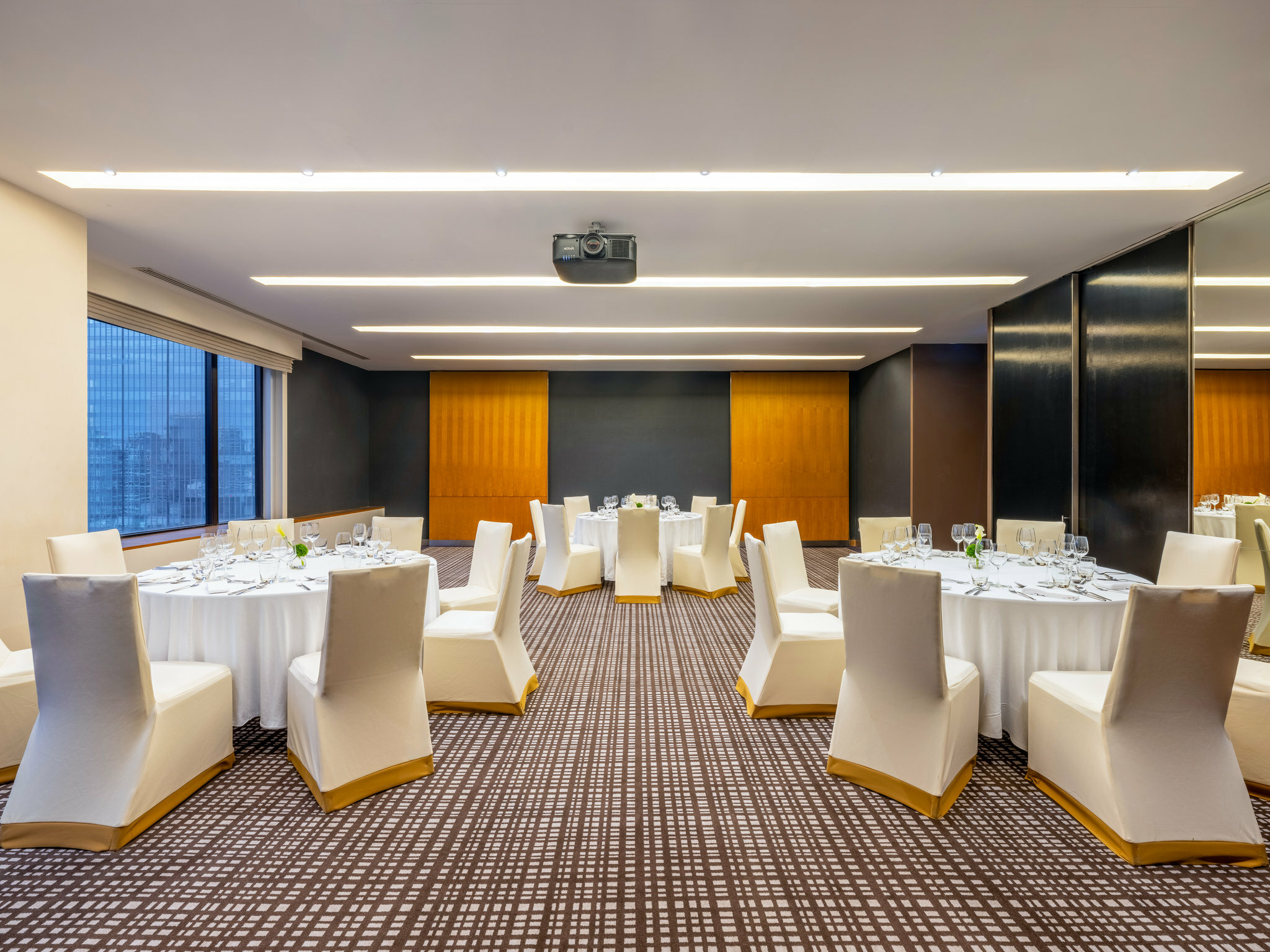 Фото Crowne Plaza Bangkok Lumpini Park, an Ihg Hotel