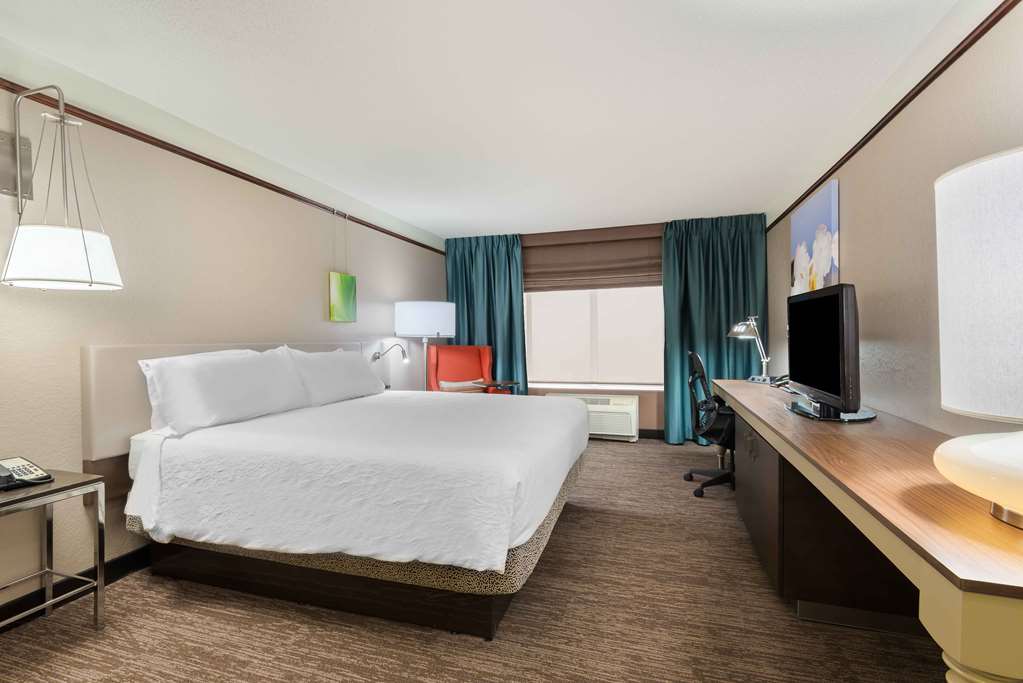 Фото Hilton Garden Inn Wilmington Mayfaire Town Center