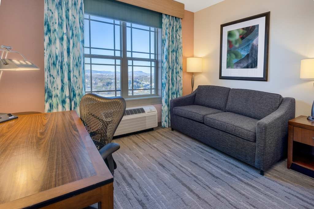 Фото Hilton Garden Inn Roanoke