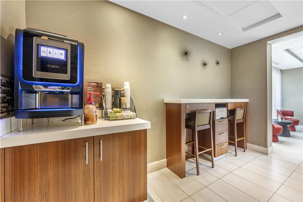 Фото Best Western Plus North Miami/Bal Harbour