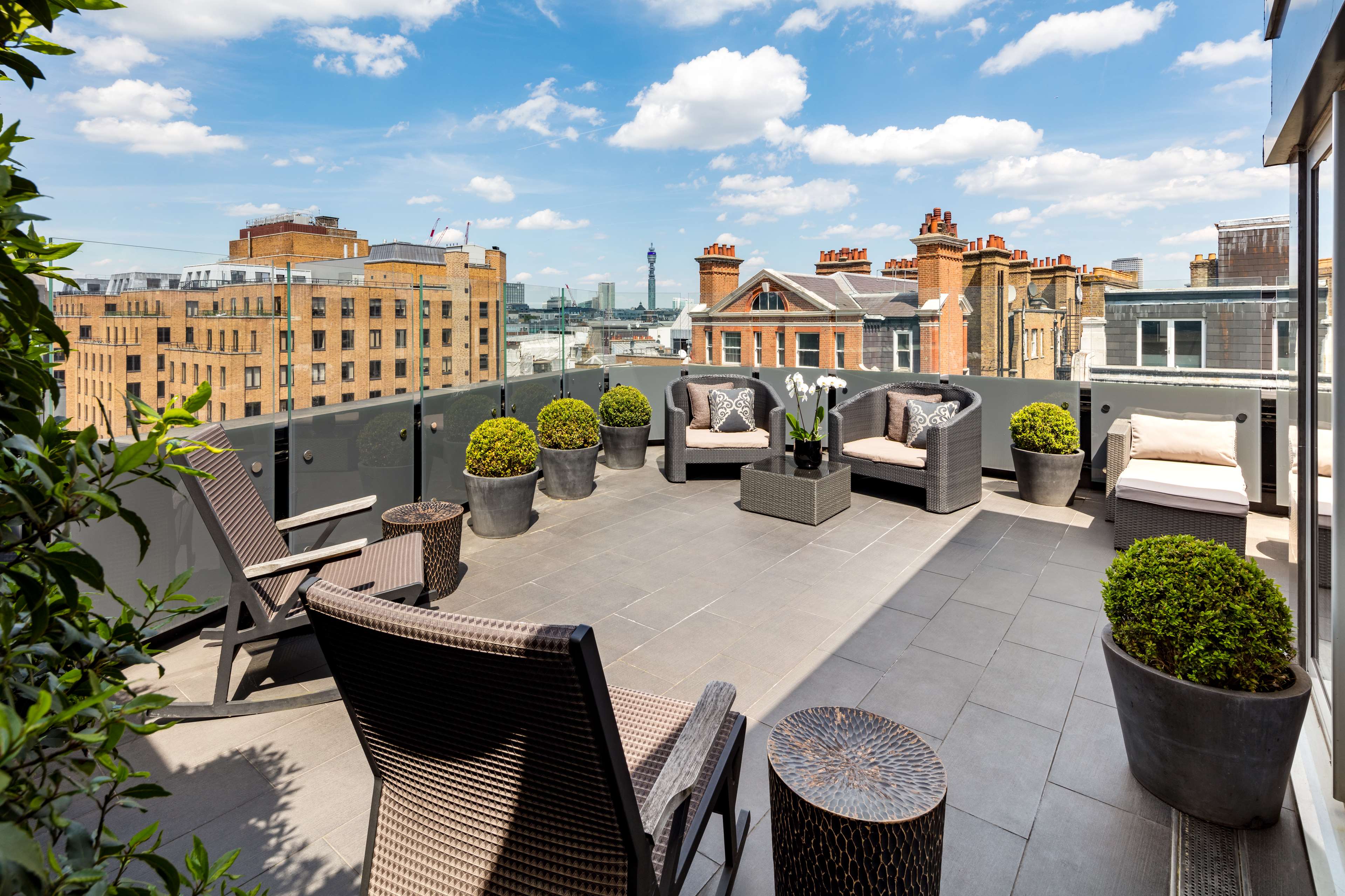 Фото The May Fair, A Radisson Collection Hotel, Mayfair London