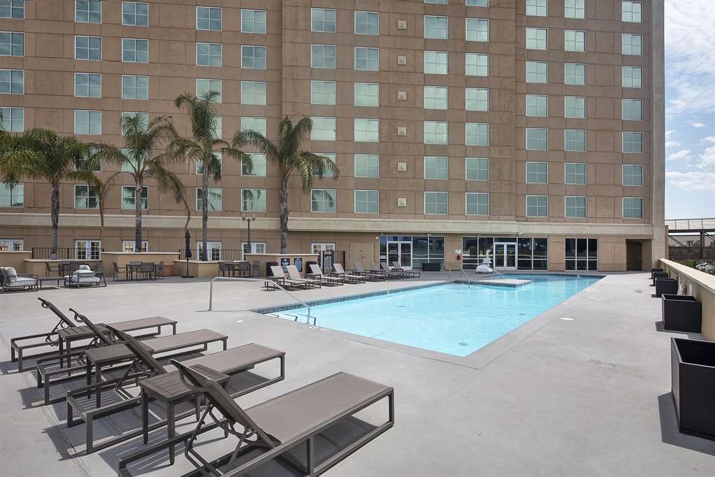 Фото DoubleTree by Hilton Hotel Modesto