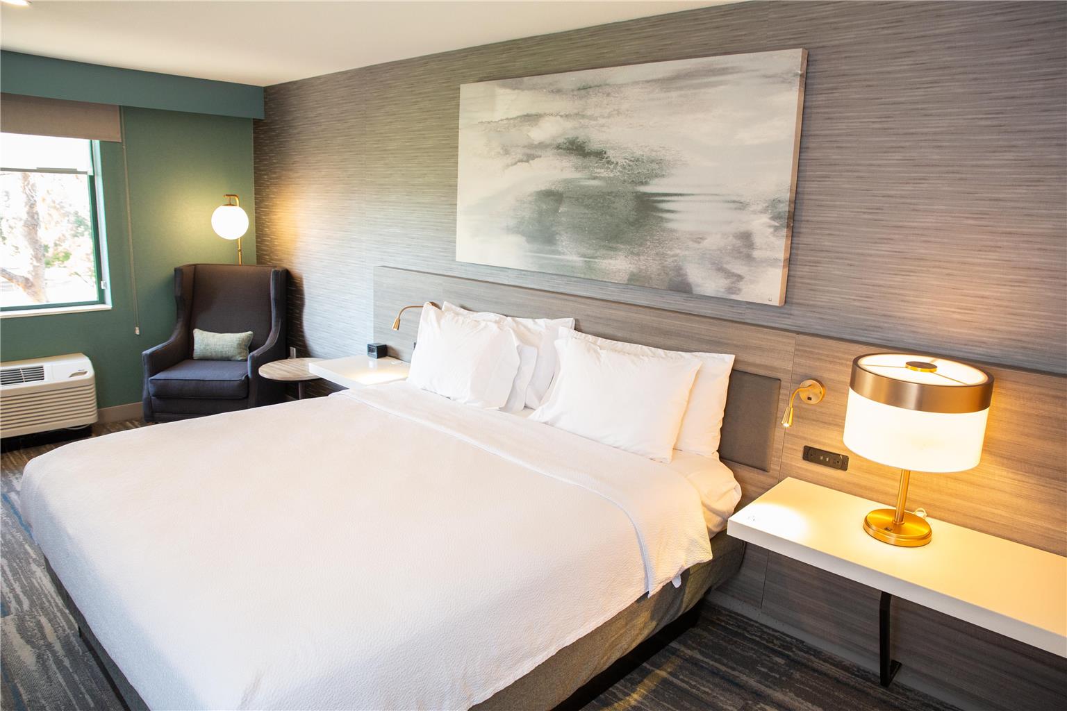 Фото Hilton Garden Inn Los Angeles Montebello
