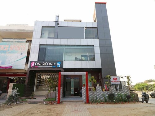 Гостиница Oyo 11717 Gold Star Suits в Фаридабаде