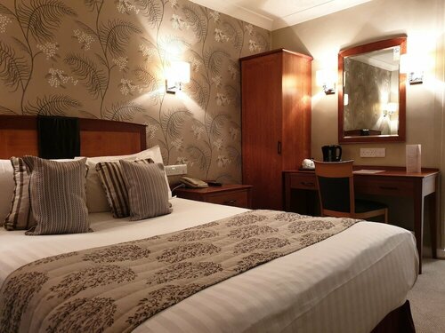 Гостиница Red Lion Hotel в Бейзингстоке