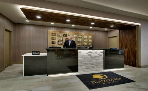 Гостиница DoubleTree by Hilton Mt. Vernon в Маунт Верноне