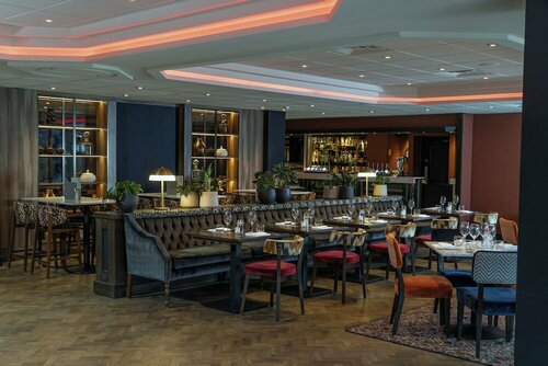 Гостиница Hampshire Court Hotel & SPA в Бейзингстоке