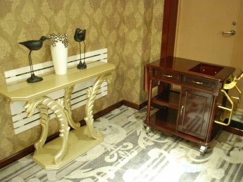Гостиница Runsha International Hotel в Хэгане