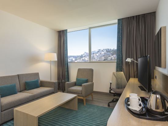 Фото Hilton Garden Inn Tanger City Center 