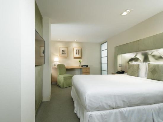 Фото The Shoreham Hotel