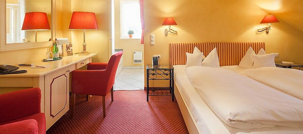 Фото Hotel Goldene Traube