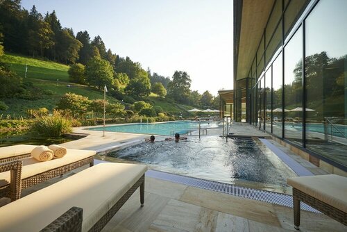 Внешний вид отеля Hotel Therme Bad Teinach в Бад-Тейнах-Цавельштайне, фото 2