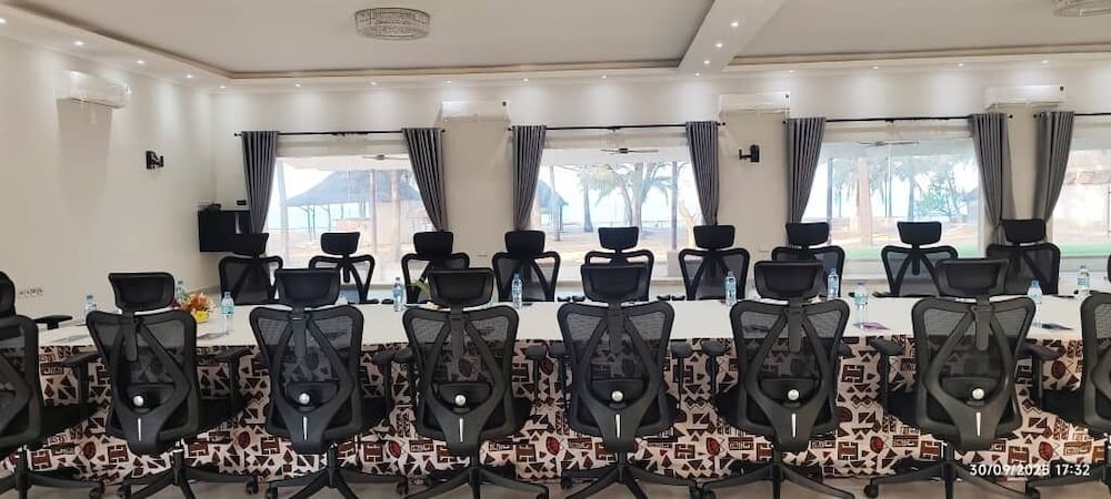 Фото Sunrise Beach Resort