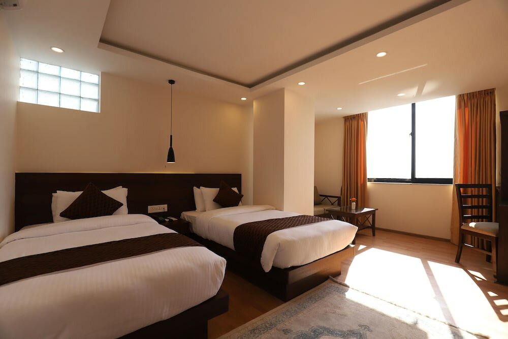 Фото Apex Business Hotel