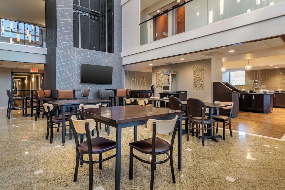 Фото Drury Inn & Suites Atlanta Airport