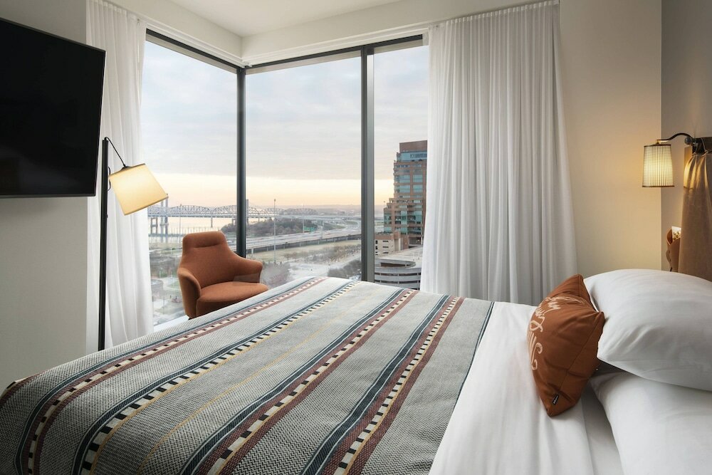 Фото Moxy Louisville Downtown